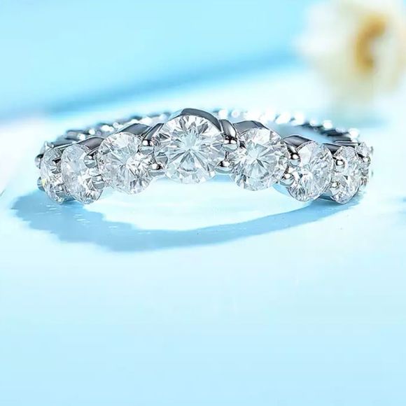 Chevron V shape sparkling 2ct tw stone wedding band!